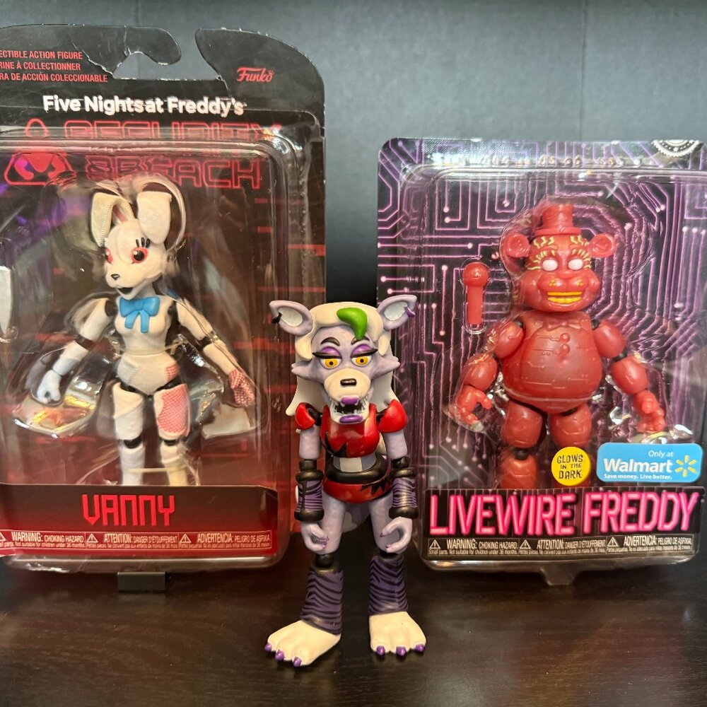 Five Nights at Freddie’s- Security Breach Vanny & Livewire Freddy + Roxanne
